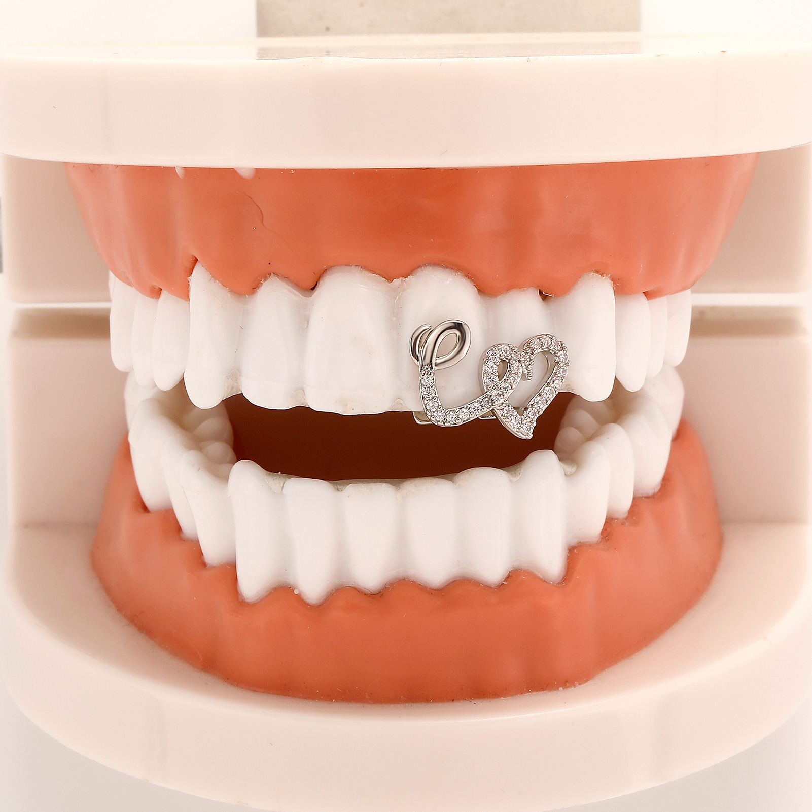 TOPGRILLZ Double Heart Teeth C - Street Fashion Jewelry avaliação e preço